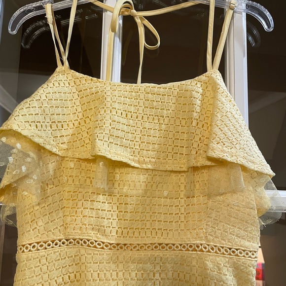 HP🌸🌼 J.O.A. | Lace Detail Ruffle Hem Dress. XS. Yellow. Multi Textured Lace. - Picture 3 of 12